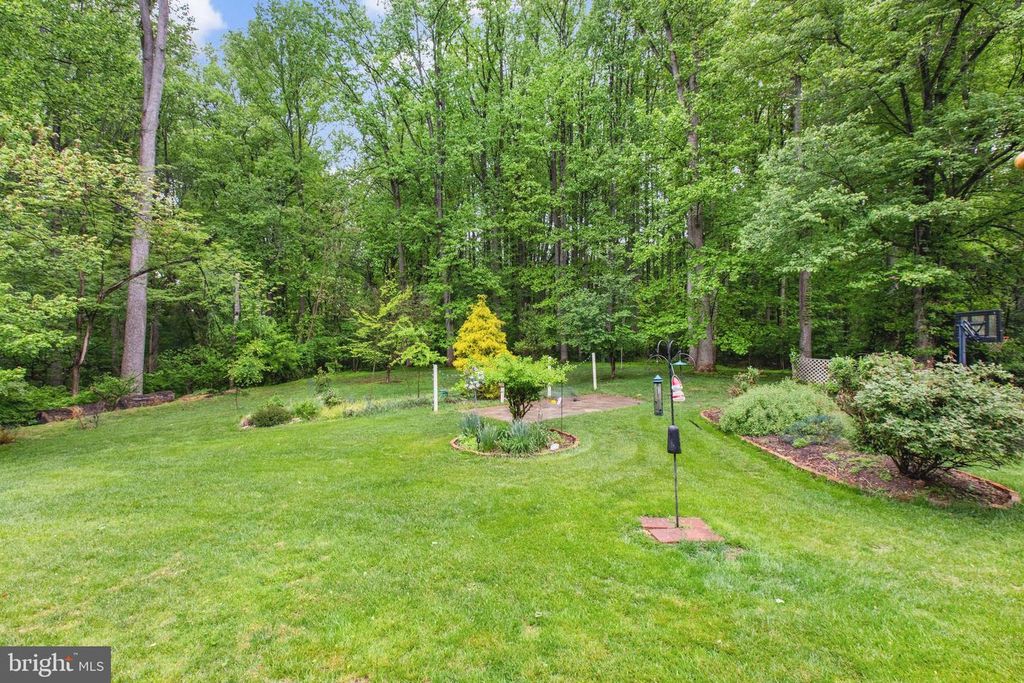 Image 19 of property listing at 5602 PATTERSON RD, Baldwin, MD 21013