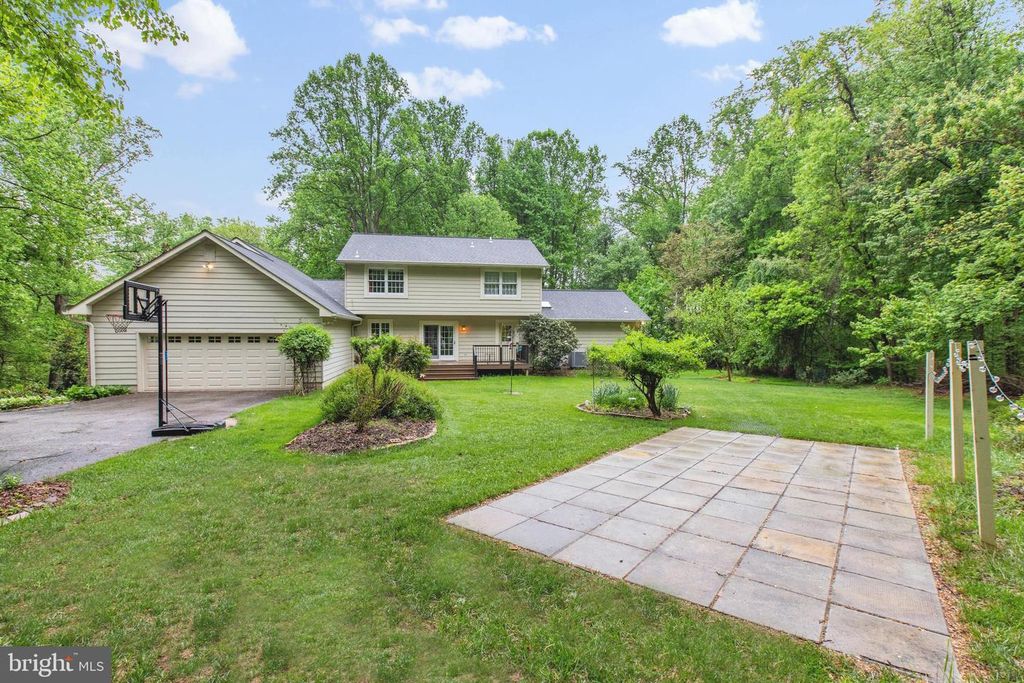 Image 21 of property listing at 5602 PATTERSON RD, Baldwin, MD 21013