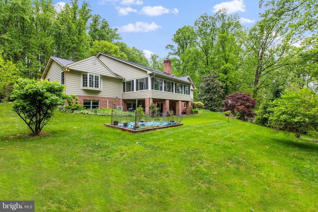 Image 22 of property listing at 5602 PATTERSON RD, Baldwin, MD 21013