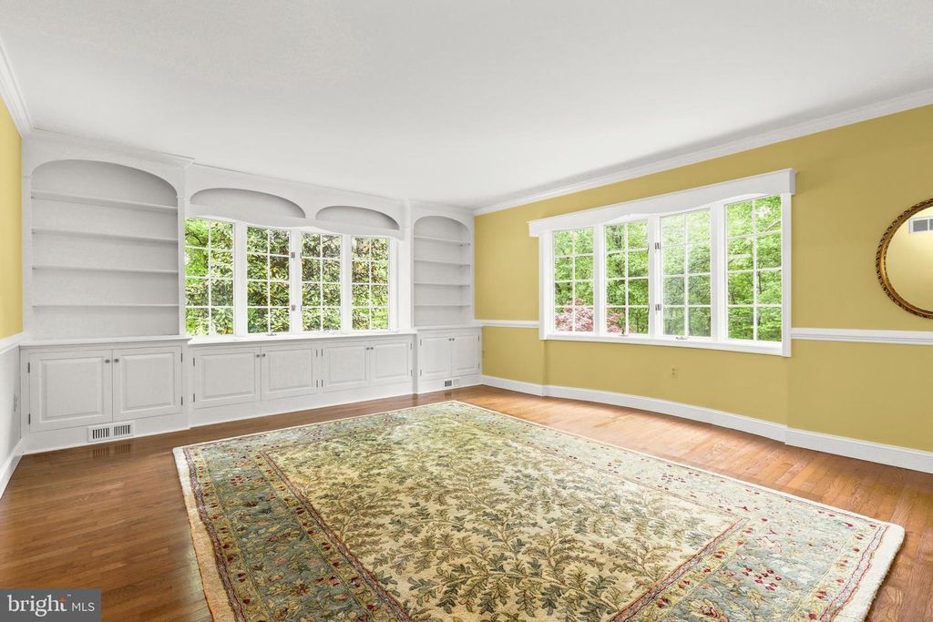 Image 34 of property listing at 5602 PATTERSON RD, Baldwin, MD 21013
