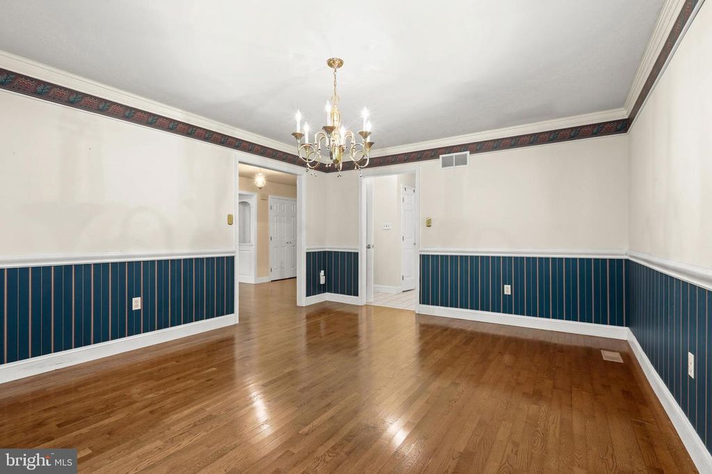 Image 37 of property listing at 5602 PATTERSON RD, Baldwin, MD 21013