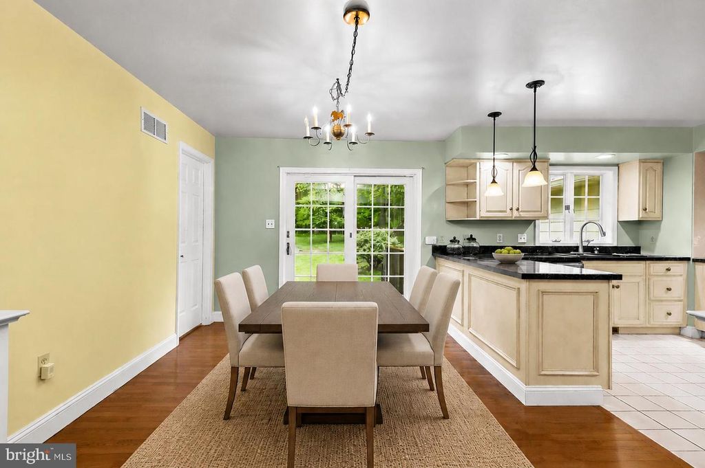 Image 49 of property listing at 5602 PATTERSON RD, Baldwin, MD 21013