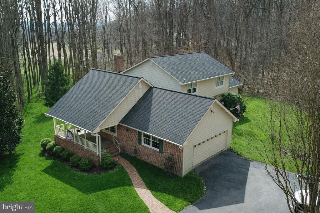 Image 5 of property listing at 5602 PATTERSON RD, Baldwin, MD 21013