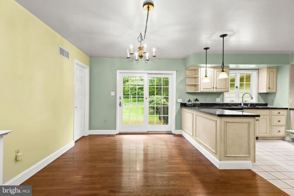 Image 50 of property listing at 5602 PATTERSON RD, Baldwin, MD 21013