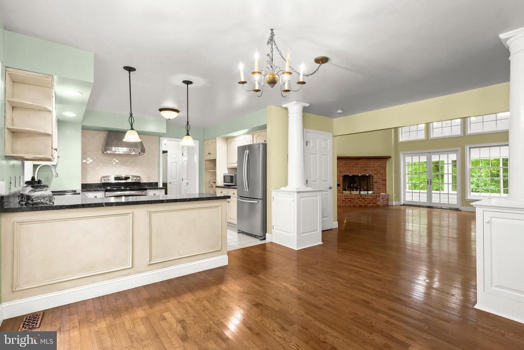 Image 51 of property listing at 5602 PATTERSON RD, Baldwin, MD 21013