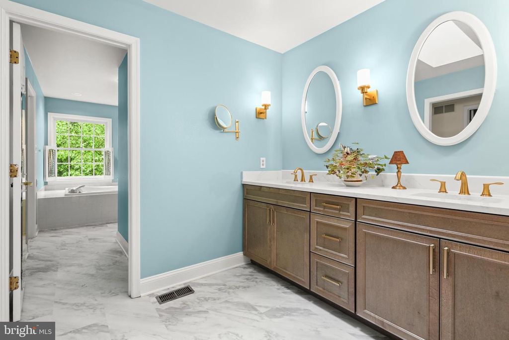 Image 66 of property listing at 5602 PATTERSON RD, Baldwin, MD 21013