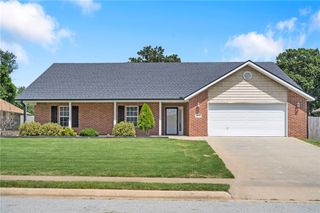 440 Carlson Street, Centerton, AR 72719