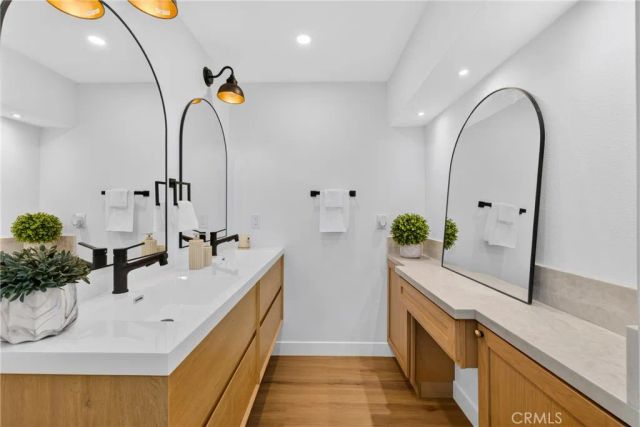 1482 N Grand, Orange, CA 92867