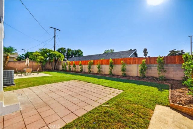 1482 N Grand, Orange, CA 92867