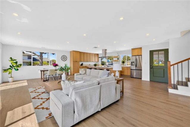 1482 N Grand, Orange, CA 92867