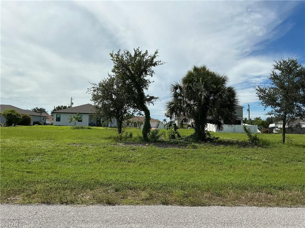 2110 9th TER, CAPE CORAL, FL 33993 — exterior