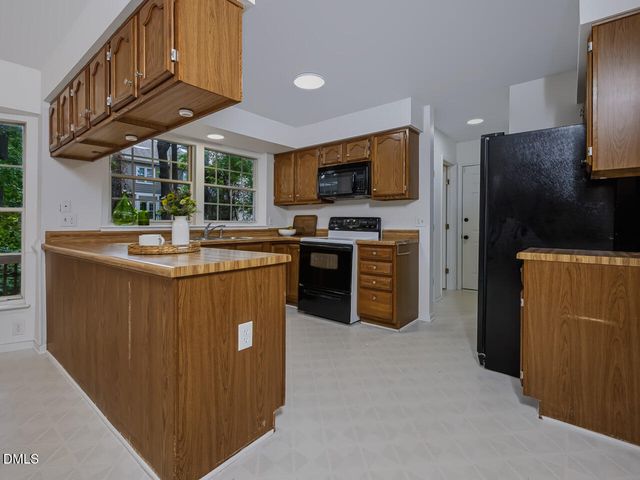 106 Foscoe Lane, Cary, NC 27513