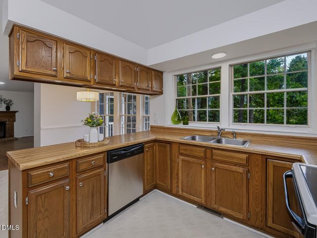 106 Foscoe Lane, Cary, NC 27513