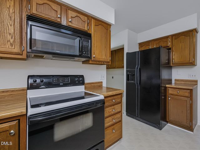 106 Foscoe Lane, Cary, NC 27513
