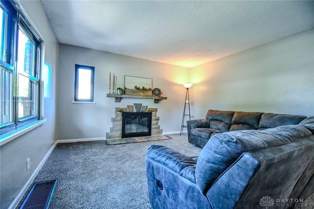 504 Schuyler Drive, Dayton, OH 45429