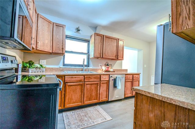 504 Schuyler Drive, Dayton, OH 45429