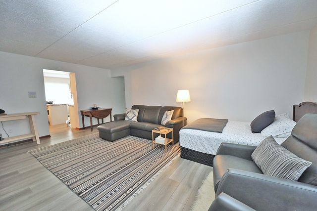 4946 Douglas Road 202, Downers Grove, IL 60515