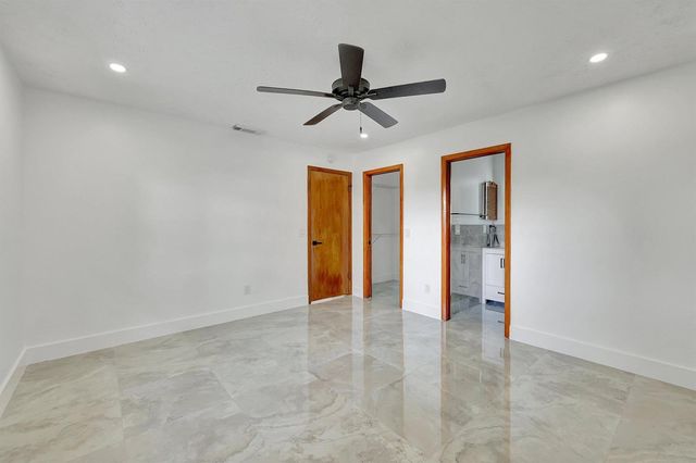 1124 SE Ladner Street, Port St. Lucie, FL 34983