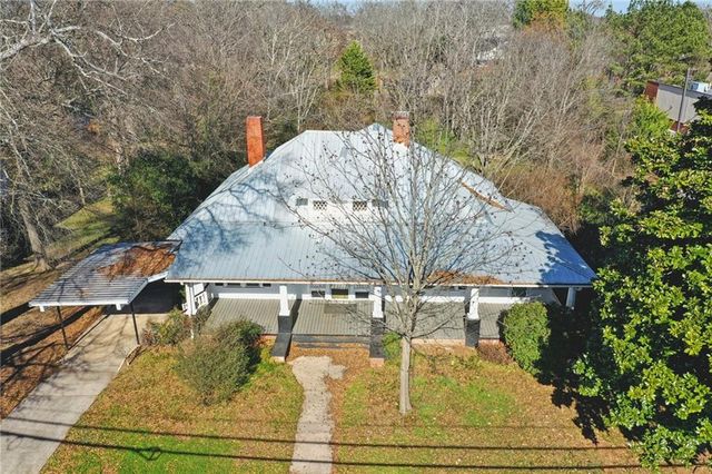 2140 N BROAD Street, Commerce, GA 30529