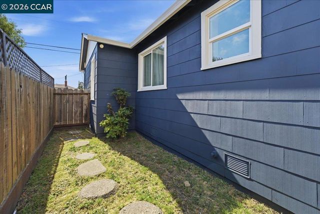 418 44Th St, Richmond, CA 94805