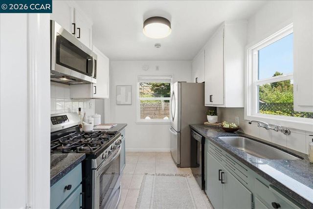 418 44Th St, Richmond, CA 94805