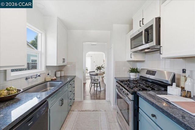 418 44Th St, Richmond, CA 94805