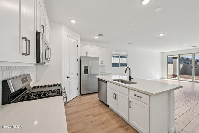 5530 W BUIST Avenue, Laveen, AZ 85339