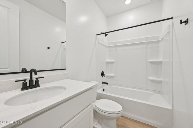 5530 W BUIST Avenue, Laveen, AZ 85339