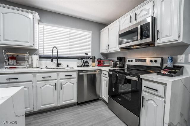 7439 Trudy Lane, Las Vegas, NV 89123