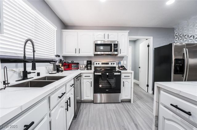 7439 Trudy Lane, Las Vegas, NV 89123