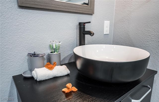 7439 Trudy Lane, Las Vegas, NV 89123