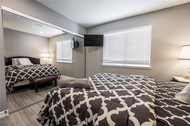 7439 Trudy Lane, Las Vegas, NV 89123