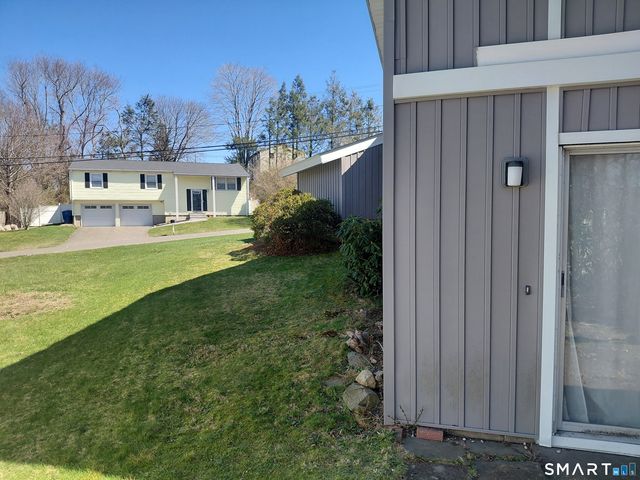 17 Hickory Hill Drive, Waterbury, CT 06708