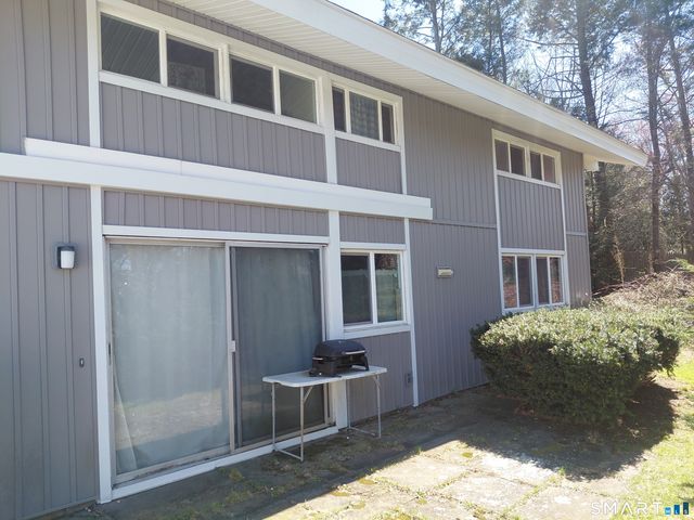 17 Hickory Hill Drive, Waterbury, CT 06708