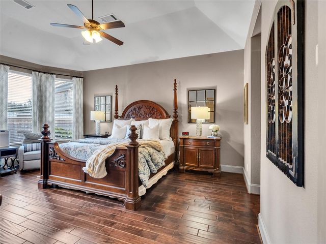 7 Lost Oak Court, Sienna Plantation, TX 77459