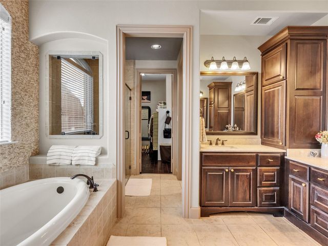 7 Lost Oak Court, Sienna Plantation, TX 77459