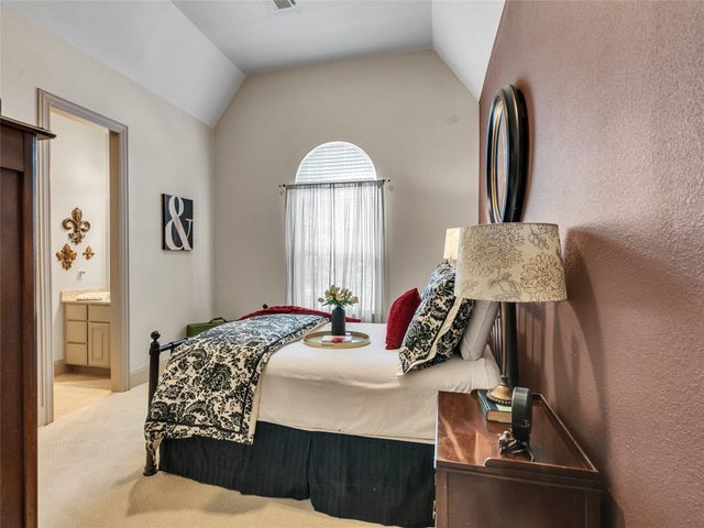 7 Lost Oak Court, Sienna Plantation, TX 77459