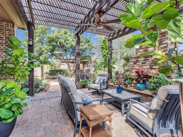 7 Lost Oak Court, Sienna Plantation, TX 77459