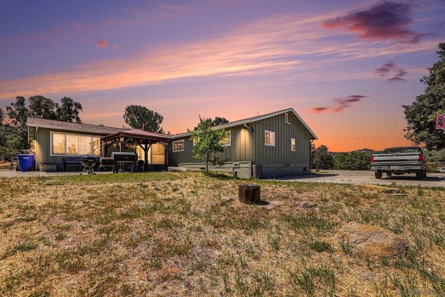 10442 Boulder Creek Rd., Descanso, CA 91916