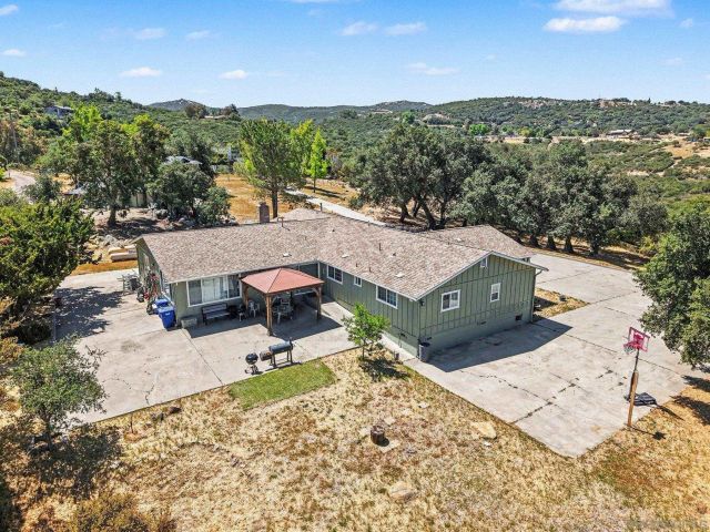 10442 Boulder Creek Rd., Descanso, CA 91916