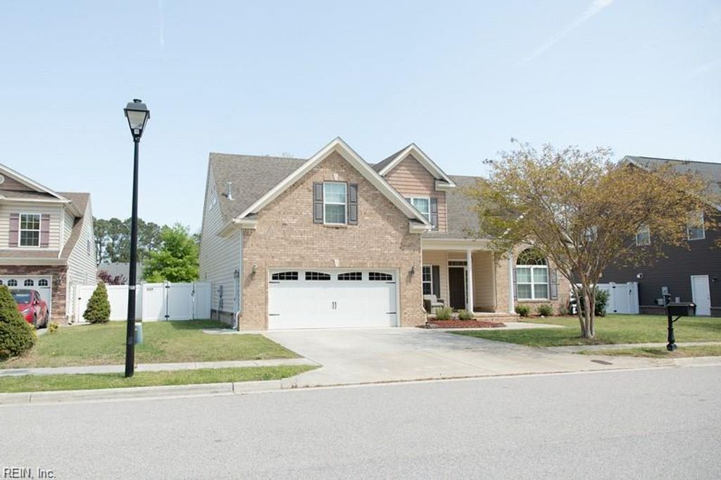 504 W Hanbury RD, Chesapeake, VA 23322