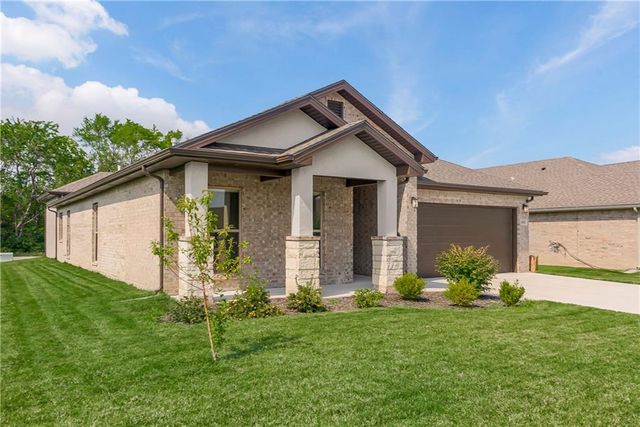 24402 W 75th Terrace, Shawnee, KS 66227