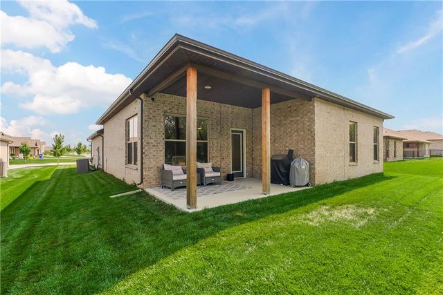 24402 W 75th Terrace, Shawnee, KS 66227