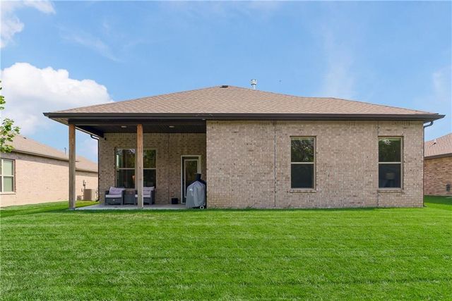 24402 W 75th Terrace, Shawnee, KS 66227