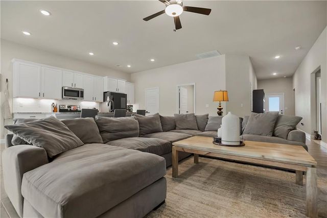 24402 W 75th Terrace, Shawnee, KS 66227