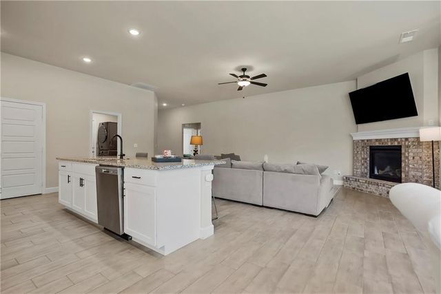 24402 W 75th Terrace, Shawnee, KS 66227