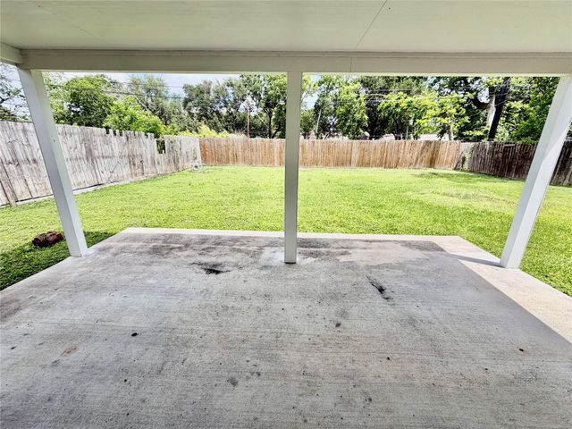 5838 Ludington Drive, Houston, TX 77035