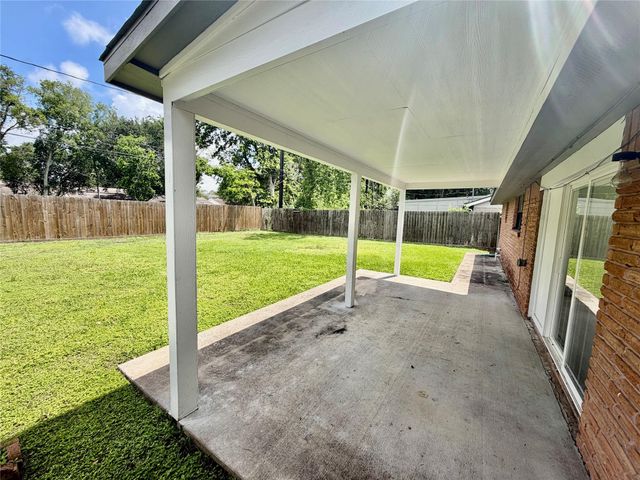 5838 Ludington Drive, Houston, TX 77035