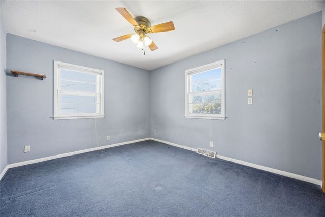 2448 Teresa Drive SW, Cedar Rapids, IA 52404