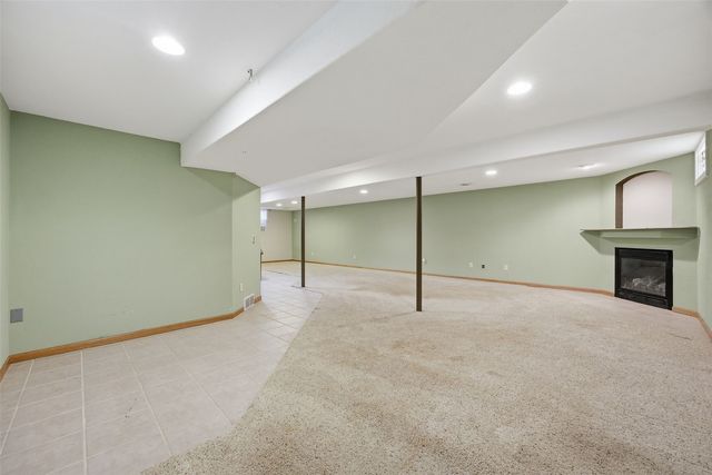 2448 Teresa Drive SW, Cedar Rapids, IA 52404